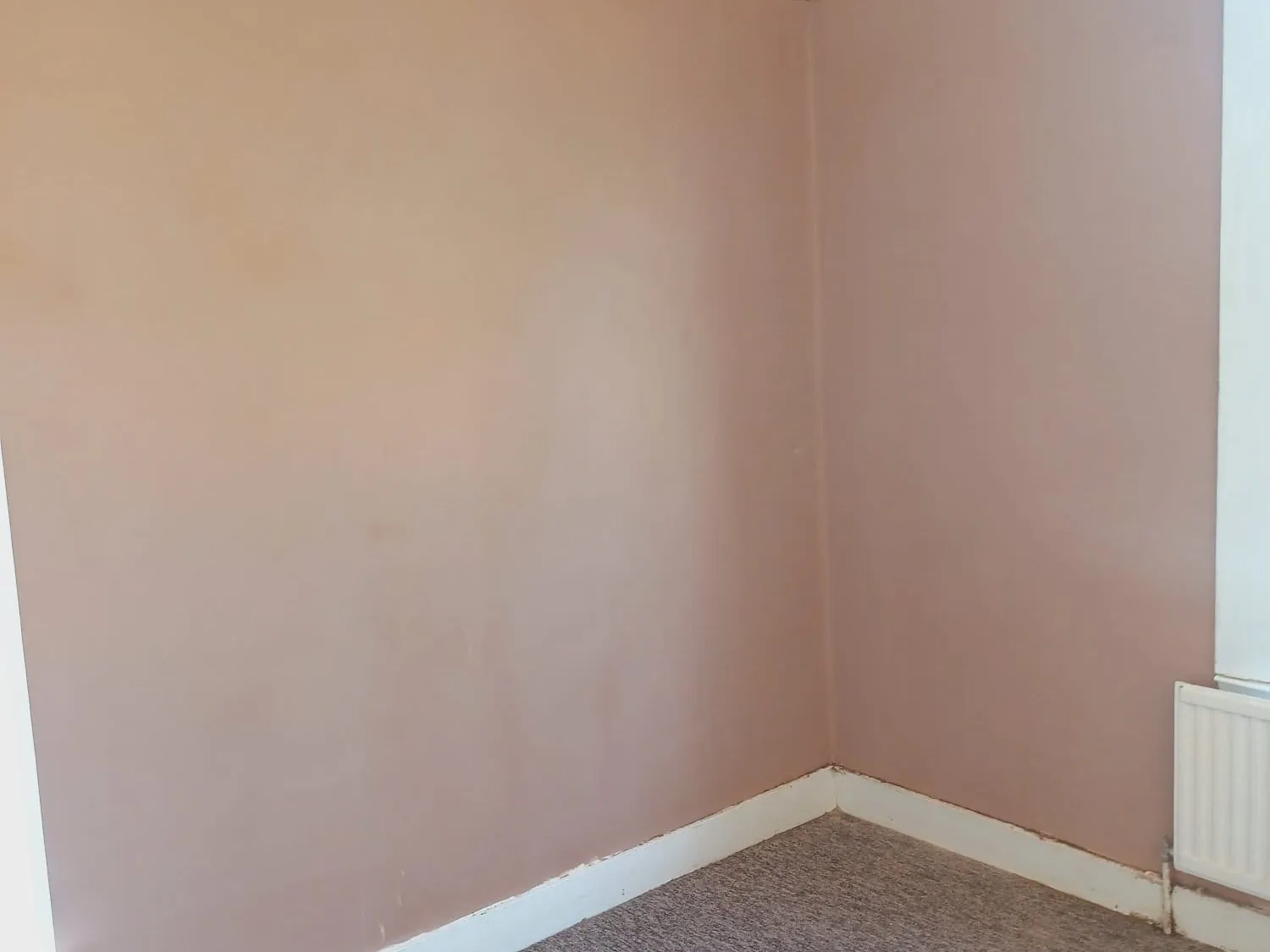 Flat plastered walls ready for decoration
